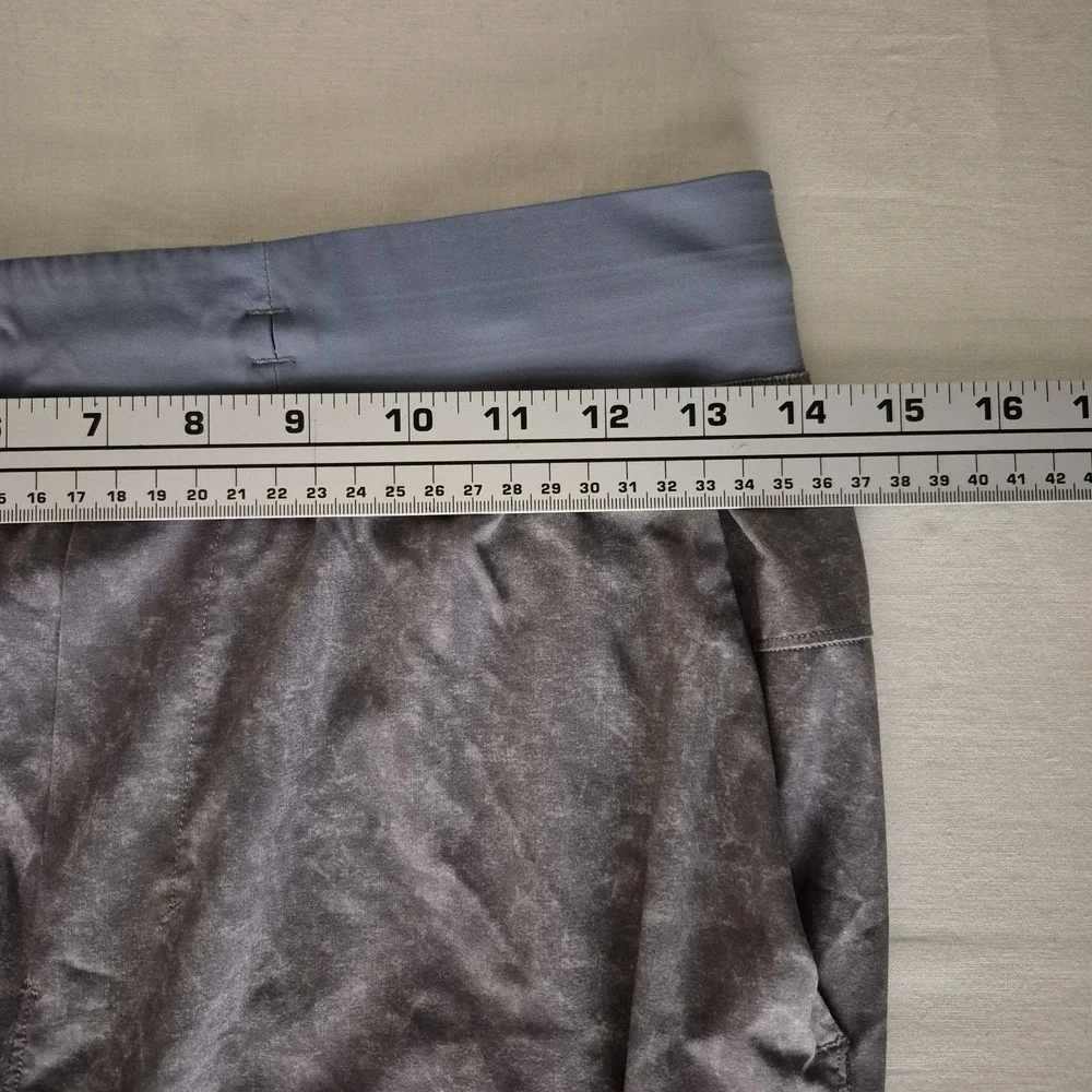 Lululemon T.H.E.‎ Short Linerless Grey Acid Wash 7